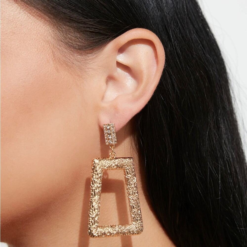 FASHION NOVA Dinner For Two Gold Textured Drop Earrings NWT